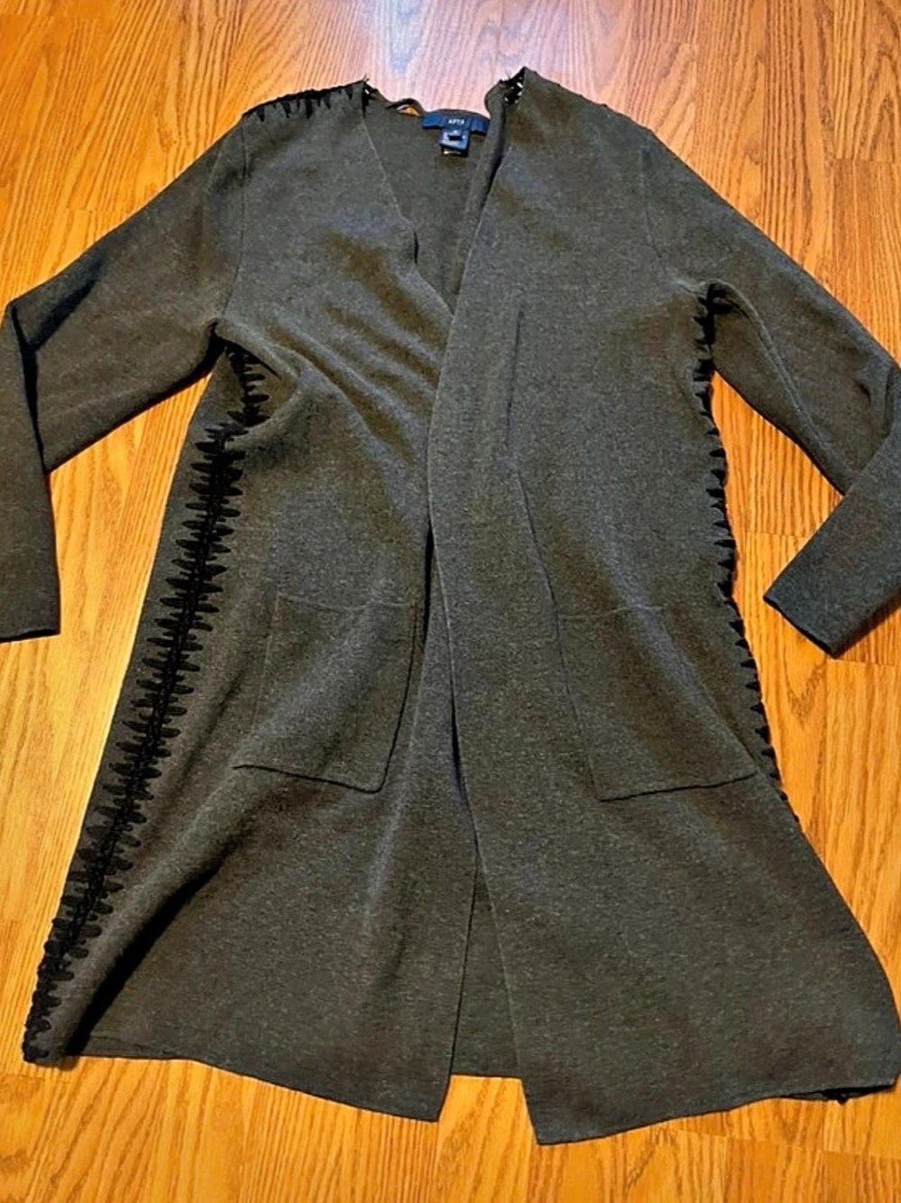 Apt. 9 size m cardigan gray with thick black stitching